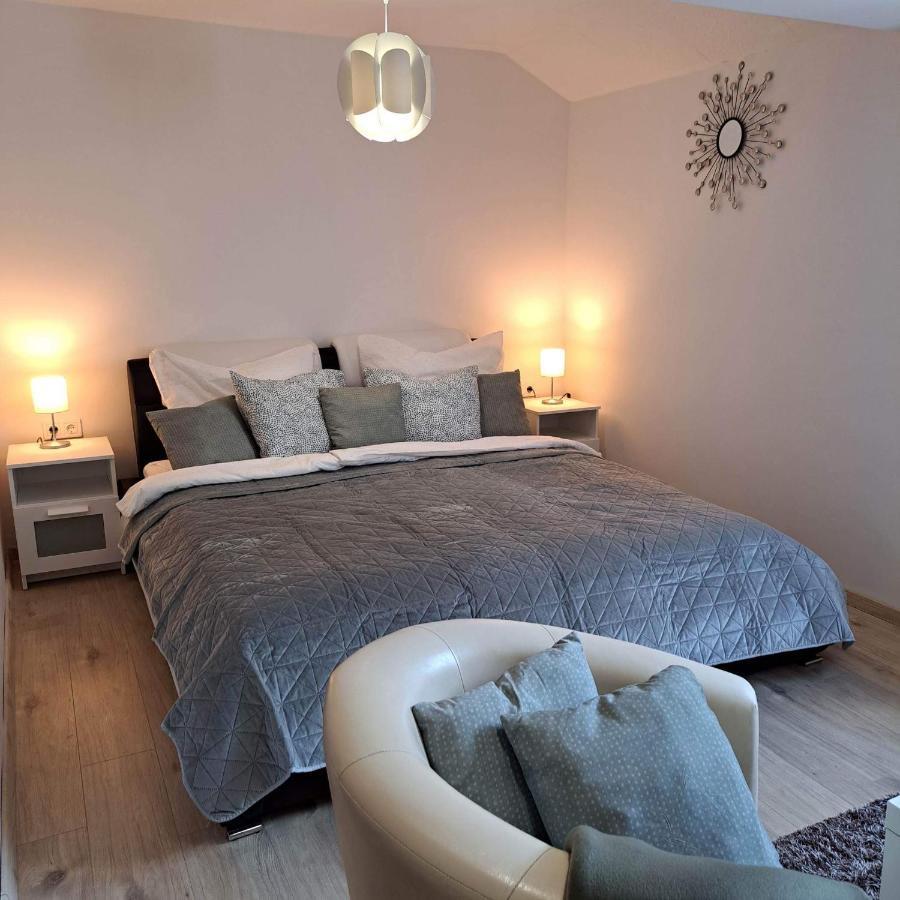 Malna Vendeghaz Siofok Apartment Ngoại thất bức ảnh