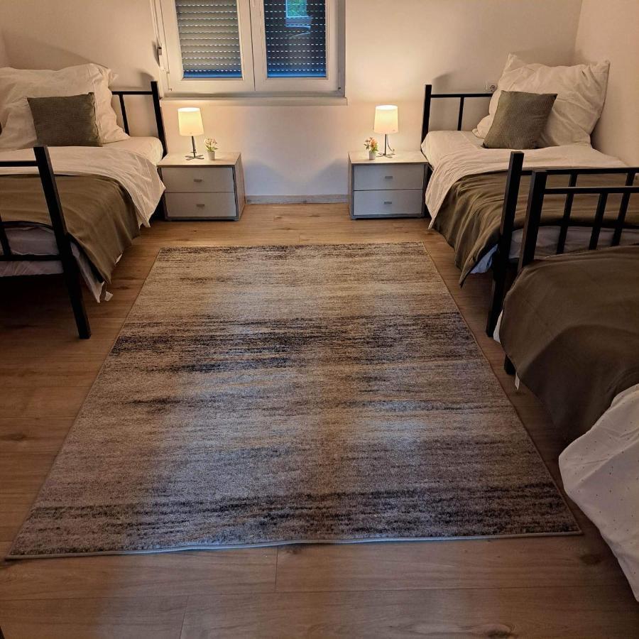Malna Vendeghaz Siofok Apartment Ngoại thất bức ảnh